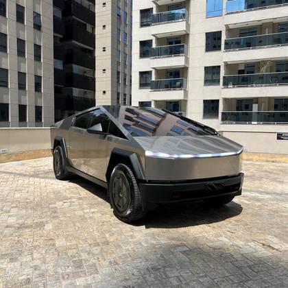 TESLA CYBERTRUCK 122,4 KW ELÉTRICO AWD